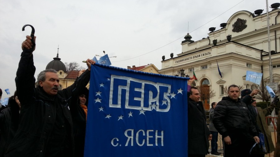 Искат Бойко с гайди и трактори | StandartNews.com
