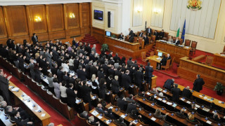 Избират конституционен съдия