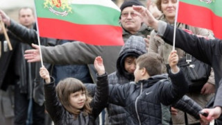 Чакат президента на бунта срещу монополите