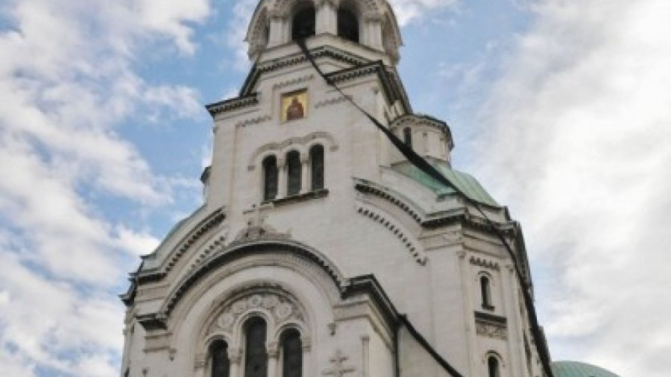 Гонят коли заради патриарх и филм | StandartNews.com