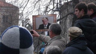 Протест с молебен за спасението на Пламен