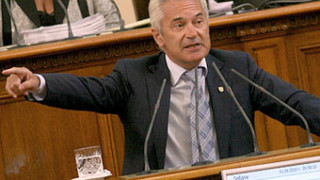 Волен напусна със скандал КСНС