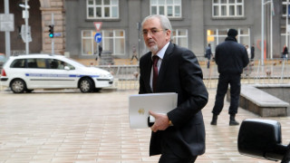 Местан заподозря президента в конспирация
