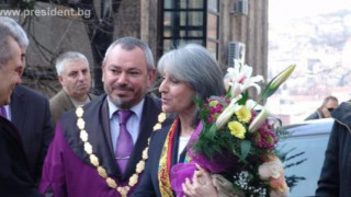 Попова: Президентът показа, че е чул протестиращите