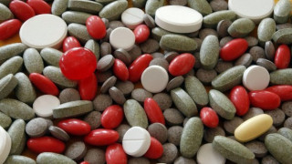 Тъпчат кучешка колиба с дрога за 100 бона     