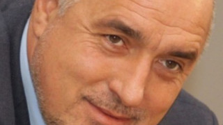 Бойко пише на 100-годишна баба 