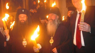 Огънят за Великден каца с чартър в Пловдив   