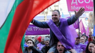 Миньорите смениха  рудника със сериали
