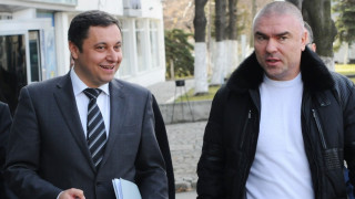 Марешки чисти листата от „стари муцуни”