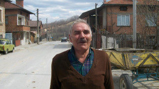 Чешити в Лъжница се надлъгват с политици