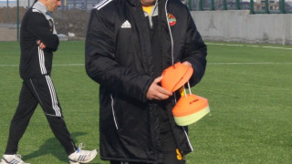 Червено рамо за "Ботев"