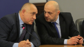 Томислав Дончев си писа 5