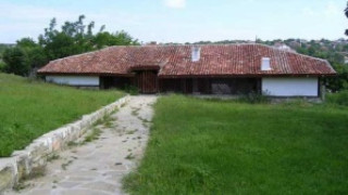 Връщат блясъка на храм, строен преди 172 г.