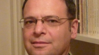 Екоминистърът връща британския паспорт