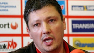 Пенев чака прошка от футболистите