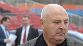 Шефът на "Славия" с оферта към "Спартак" М