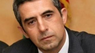 Премиерът пита Пенев за Лувъра