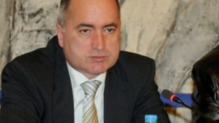 Иво Маринов остава зам.-министър за туризма