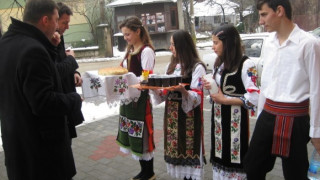 Торлаци от двете страни на границата се веселиха в сръбско село