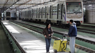 Шефът на ЕНП си купи билет за метрото