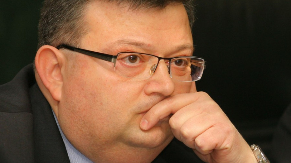 Цацаров отрече връзка на "Бг Уотъргейт" и изборите | StandartNews.com