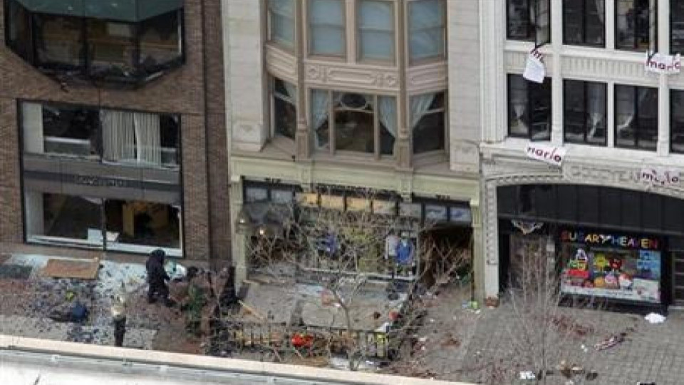 САЩ работи по две версии за експлозиите в Бостън | StandartNews.com