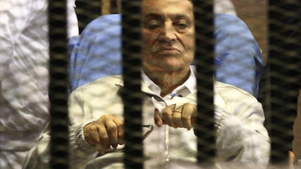 Пращат Мубарак обратно в затвора | StandartNews.com