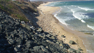 Община Приморско спасява Северния плаж с помощ от БАН