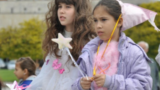 Пролетен карнавал събра стотици деца в Кърджали 