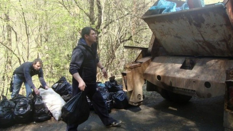 250 000 чистят България | StandartNews.com