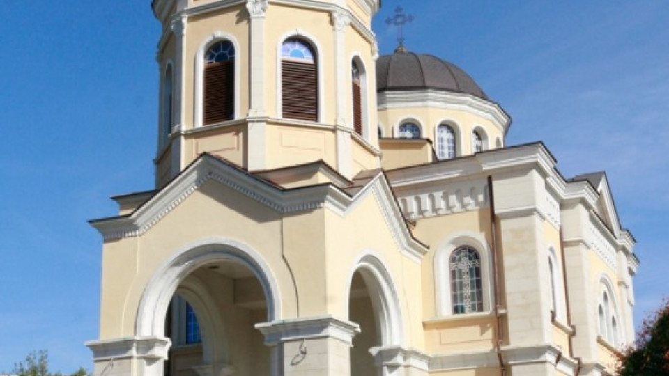 Русенци събират пари за нова църква  | StandartNews.com