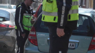 Пиян шофьор се нацели в дърво