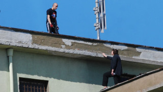 Затворникът от Бургас слезе от покрива