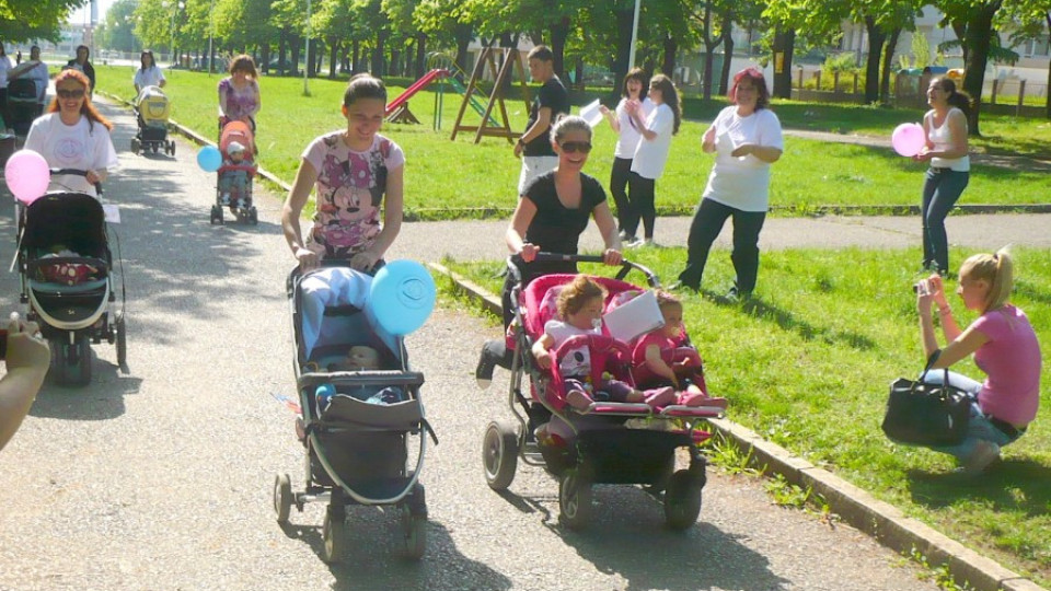 Акушерки в маратон с бебета и майки | StandartNews.com