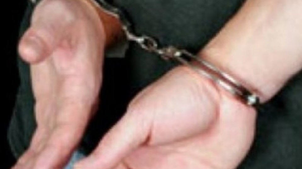 Гониха 18-годишен арестант под тревога "Бариера" | StandartNews.com