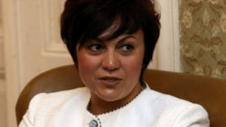 Нинова: Парите за здраве няма да отиват за асфалт никога повече 