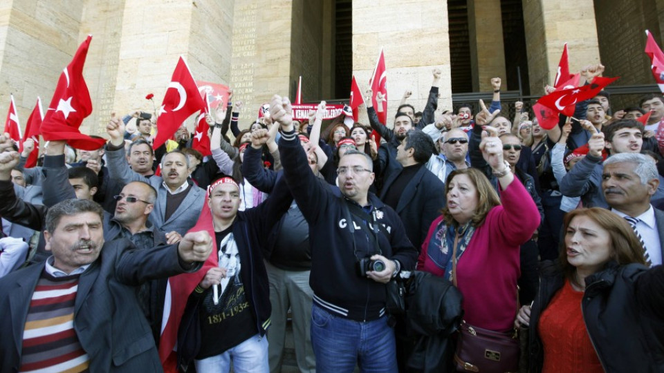 Съветват англичаните да не пътуват в Турция | StandartNews.com