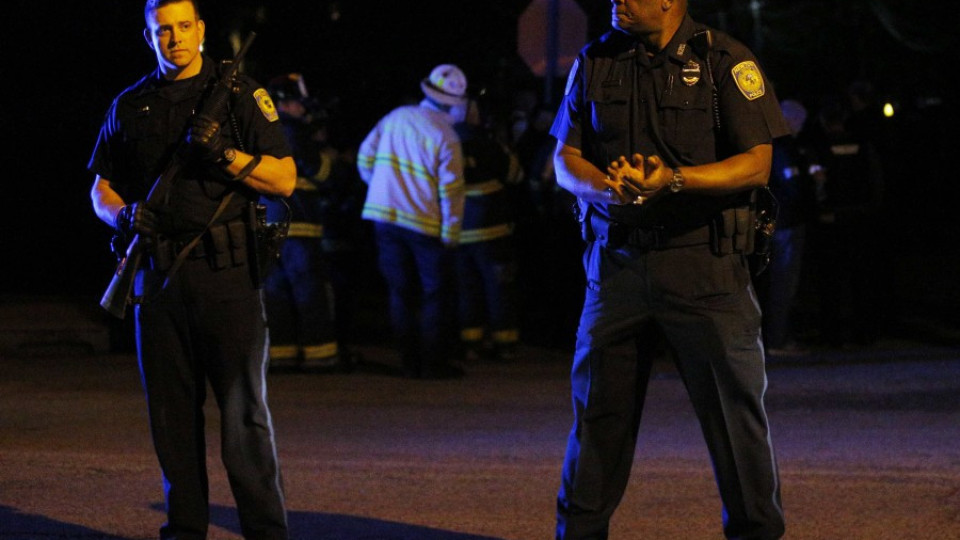 Полицията арестува още трима за атентатите в Бостън  | StandartNews.com