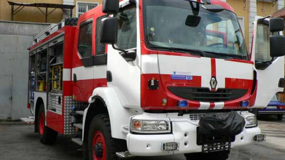 Два леки автомобила горяха в Кърджалийско | StandartNews.com
