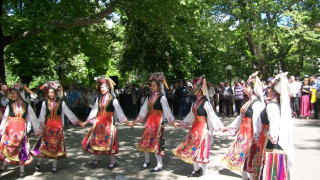 Гергьовски традиции оживяха в парка 