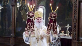 Дометиан отслужи молитва за загиналите руски войни