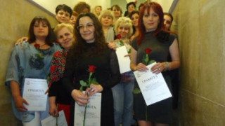 Наградиха 50 сестри от МБАЛ Бургас заради атентата в Сарафово