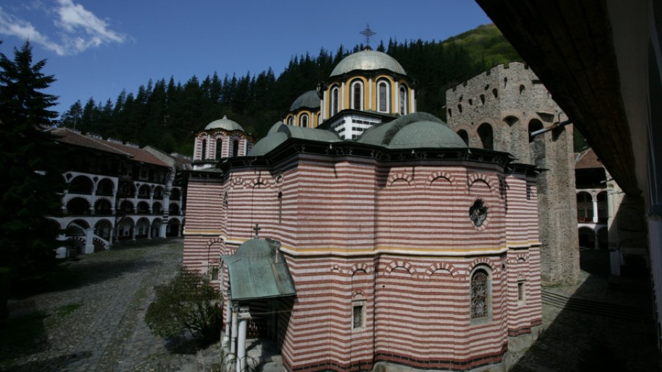 Игумен изгони изборна секция от манастир | StandartNews.com