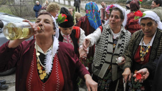 Баби осигуриха трезвен вот в Балдево