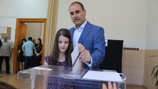 Цветан Цветанов смени секцията за гласуване