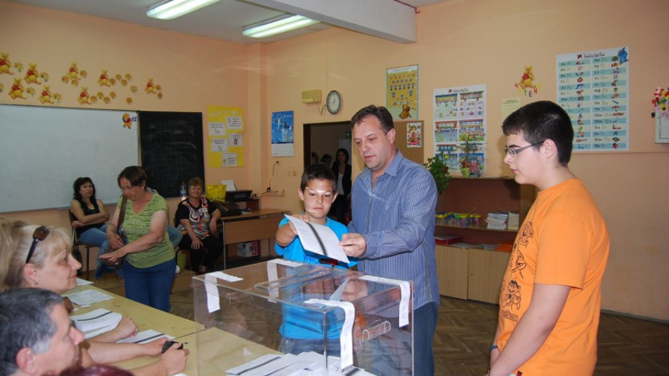 Панов: Гласувах за стабилно правителство и бъдещето на децата си | StandartNews.com