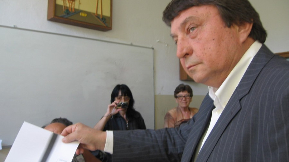 Младен Червеняков гласува за друго бъдеще | StandartNews.com
