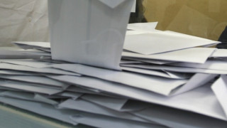 20 са издадените удостоверения за гласуване от ТЗ „Български документи за самоличност” Кърджали 