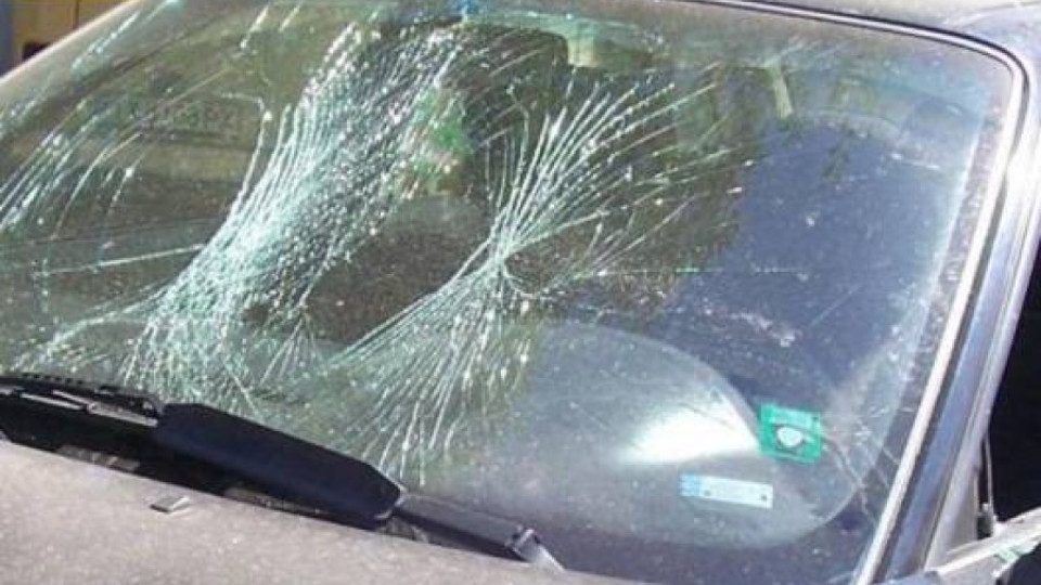 Мъж потроши пет коли в Сандански | StandartNews.com