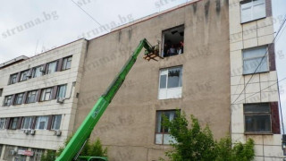 Качиха с кран модерен скенер в болница